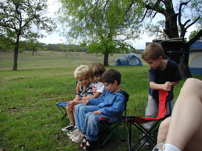 2004-04-03-Camping-Pace-Bend-25-Dax-Zen-Kalyani-Chance.JPG