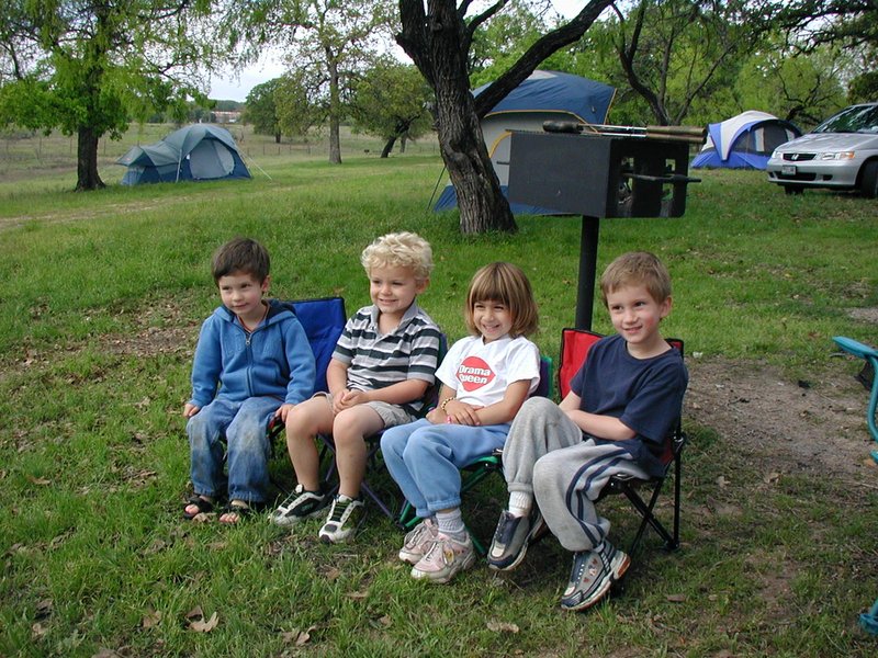 2004-04-03-Camping-Pace-Bend-26-Dax-Zen-Kalyani-Chance.JPG