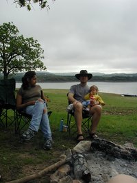 2004-04-03-Camping-Pace-Bend-24-Kavita-Ben-Sachin.JPG