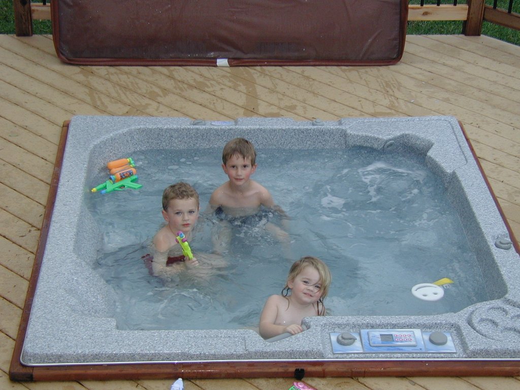 2004/04(April)/Easter/1024x768_2004-04-11-Easter-18-Vale-Chance-Kyla.JPG