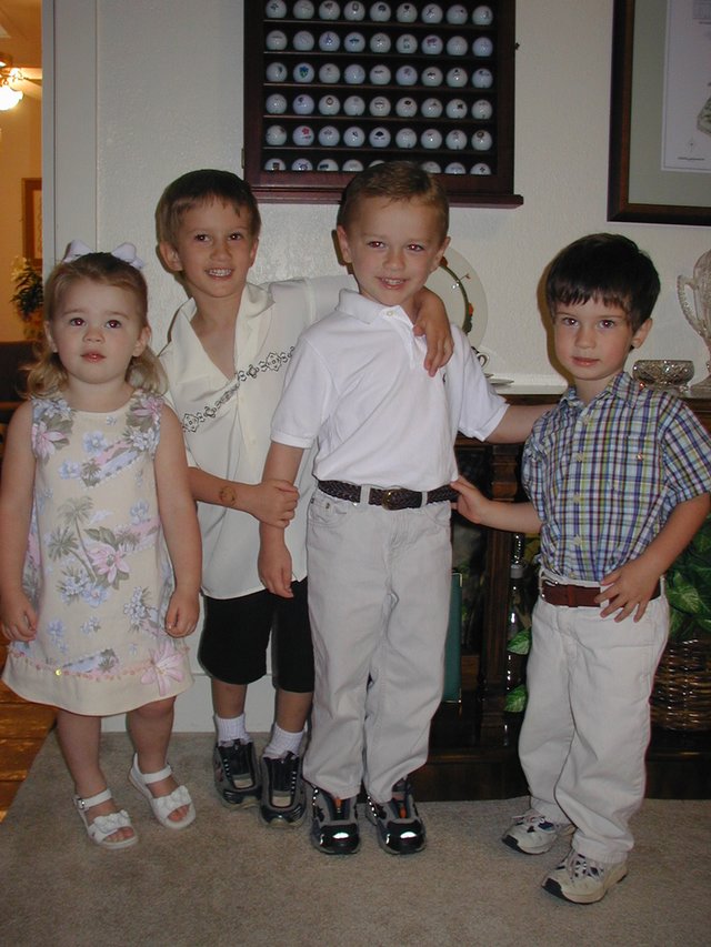 2004/04(April)/Easter/640x480_2004-04-11-Easter-04-Kyla-Chance-Vale-Dax.JPG