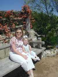 2004-04-01-wildflower-center-13-Katie-Kyla.JPG