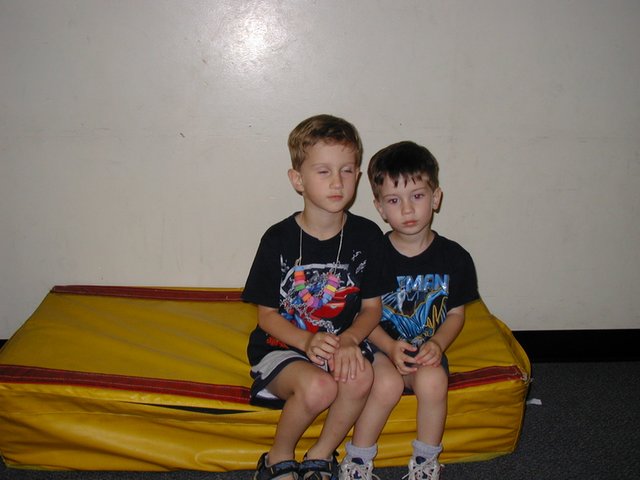 2004/05(May)/Dax-Bday/640x480_2004-05-08-Dax-3rd-Bday-35-Chance.JPG