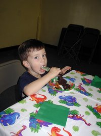 2004-05-08-Dax-3rd-Bday-19.JPG