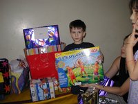 2004-05-08-Dax-3rd-Bday-22-Sprinkler.JPG