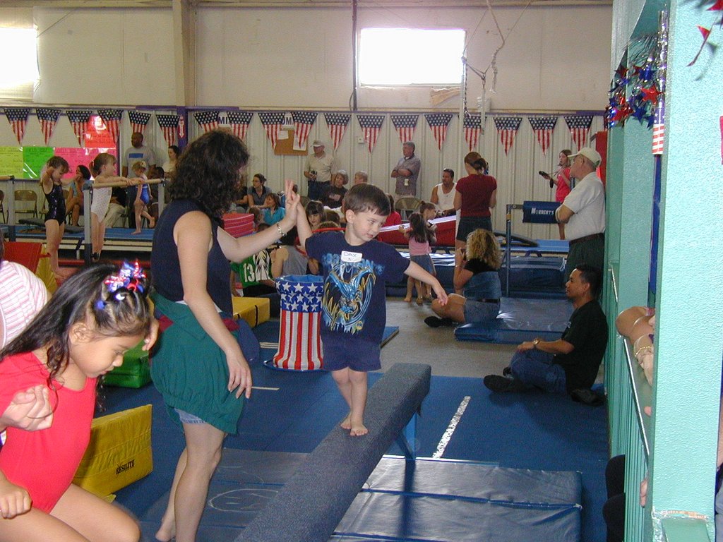 2004/05(May)/Gymnastics/1024x768_2004-05-08-Gymnastics-18-Dax.JPG