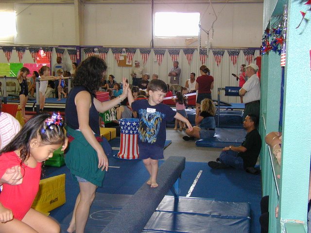 2004/05(May)/Gymnastics/640x480_2004-05-08-Gymnastics-18-Dax.JPG