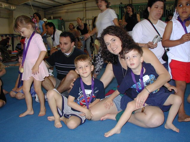 2004/05(May)/Gymnastics/640x480_2004-05-08-Gymnastics-23-Chance-Dax-Suzi.JPG