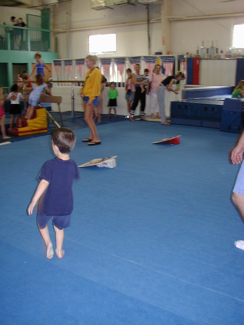2004/05(May)/Gymnastics/800x600_2004-05-08-Gymnastics-06-Dax.JPG