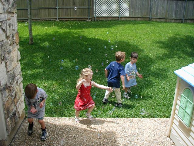 2004-05-09-bubbles-5090066-Chance-Dax-Kyla-Vale.JPG