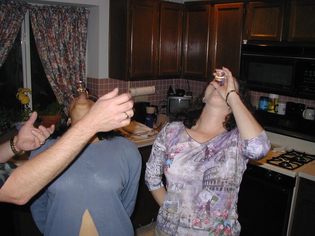 2004-05-15-Kavita-Suzi-Shots.JPG