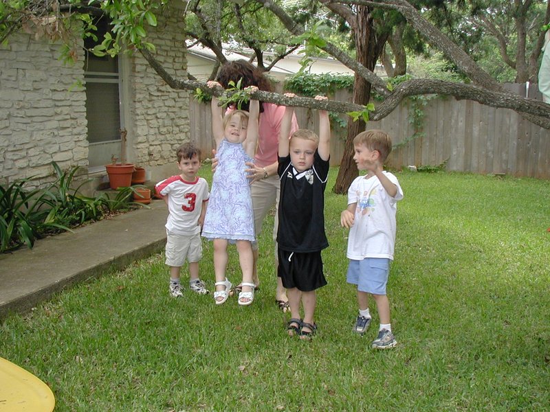 2004/05(May)/Zane-Errett-Bday/800x600_2004-05-15-Zane-Errett-Bday-2-Suzi-Dax-Vale-Chance-Kyla.JPG