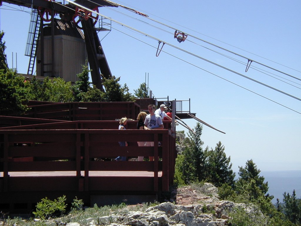 2004-06-13-Sandia-Peak-27-Josh.JPG