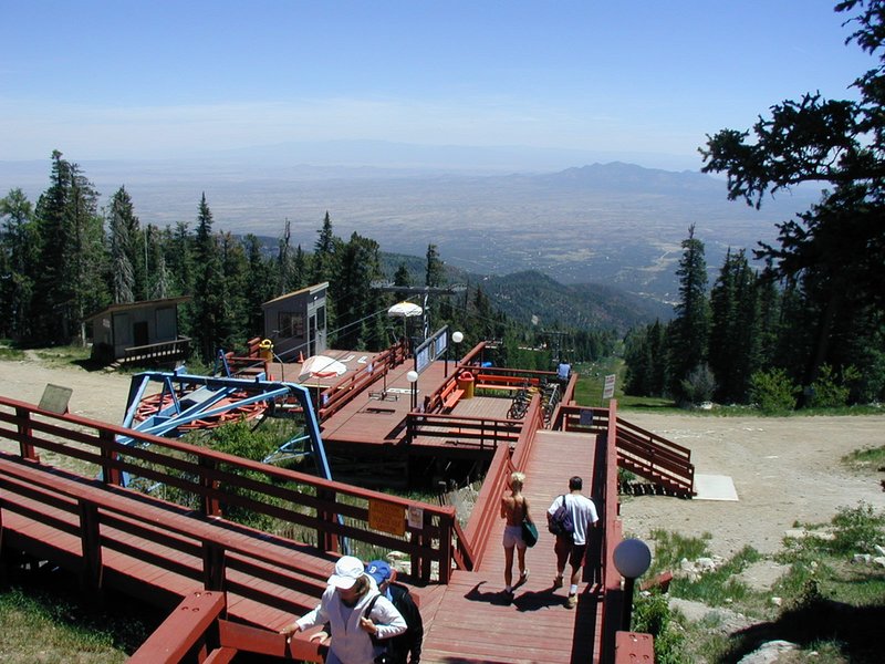 2004-06-13-Sandia-Peak-17-ski-mountain-bikes.JPG