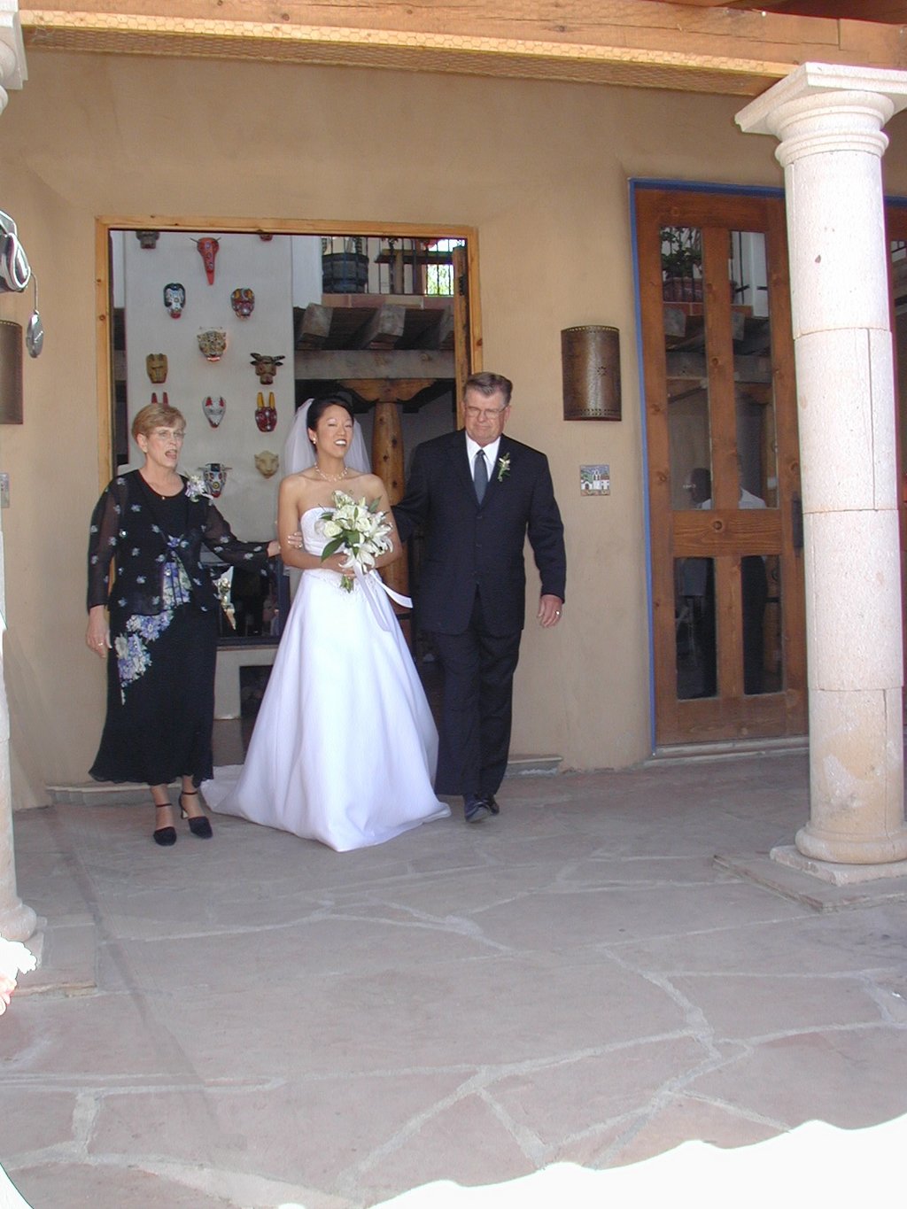 2004/06(June)/Jaymee-Steve-Wedding/02(Wedding-Day)/1024x768_2004-06-12-Jaymee-Steve-Wedding-19-Marci-Ron.JPG