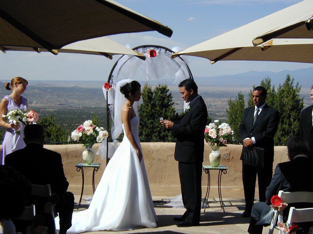 2004/06(June)/Jaymee-Steve-Wedding/02(Wedding-Day)/1024x768_2004-06-12-Jaymee-Steve-Wedding-32-personal-vows.JPG