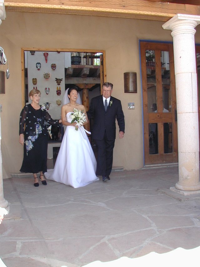 2004/06(June)/Jaymee-Steve-Wedding/02(Wedding-Day)/640x480_2004-06-12-Jaymee-Steve-Wedding-19-Marci-Ron.JPG