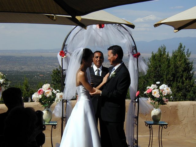 2004/06(June)/Jaymee-Steve-Wedding/02(Wedding-Day)/640x480_2004-06-12-Jaymee-Steve-Wedding-40.JPG