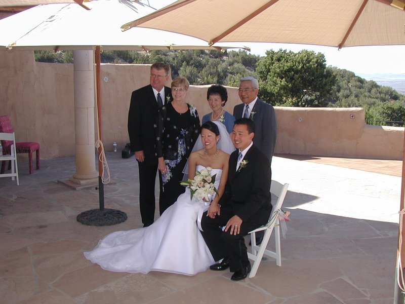 2004/06(June)/Jaymee-Steve-Wedding/02(Wedding-Day)/800x600_2004-06-12-Jaymee-Steve-Wedding-02-parents.JPG