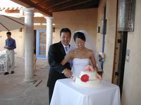 2004-06-12-Jaymee-Steve-Wedding-66-cake.JPG