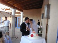 2004-06-12-Jaymee-Steve-Wedding-68-cake.JPG
