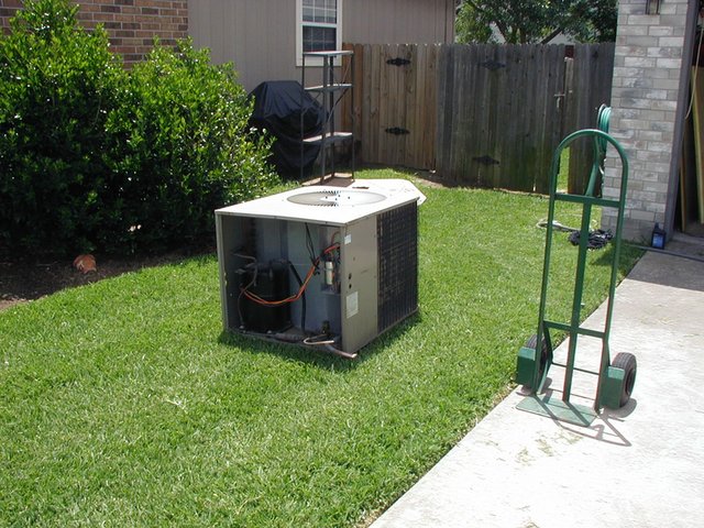 2004-06-04-Replace-AC-furnace-4-old-unit.JPG