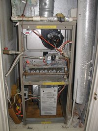 2004-06-04-Replace-AC-furnace-1-old-furnace.JPG
