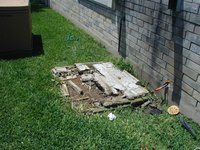 2004-06-04-Replace-AC-furnace-3-old-foundation.JPG