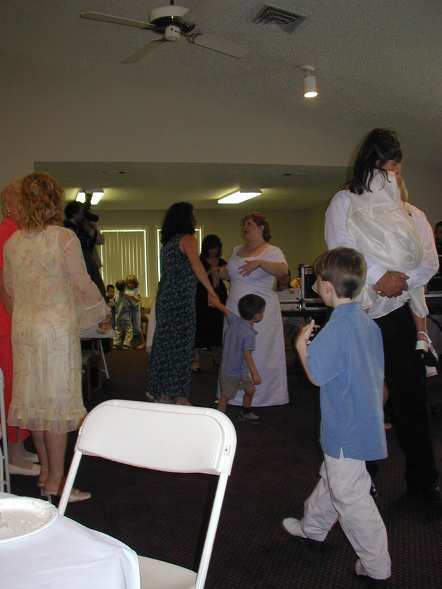 2004/06(June)/Trish-Wedding/640x480_2004-06-26-Trish-Greg-wedding-11.JPG