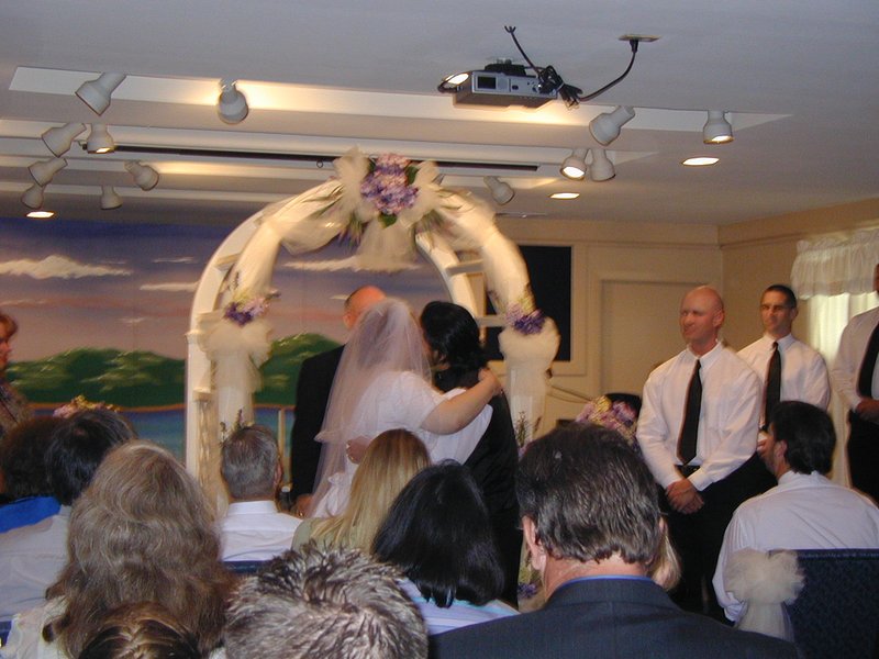 2004/06(June)/Trish-Wedding/800x600_2004-06-26-Trish-Greg-wedding-07.JPG