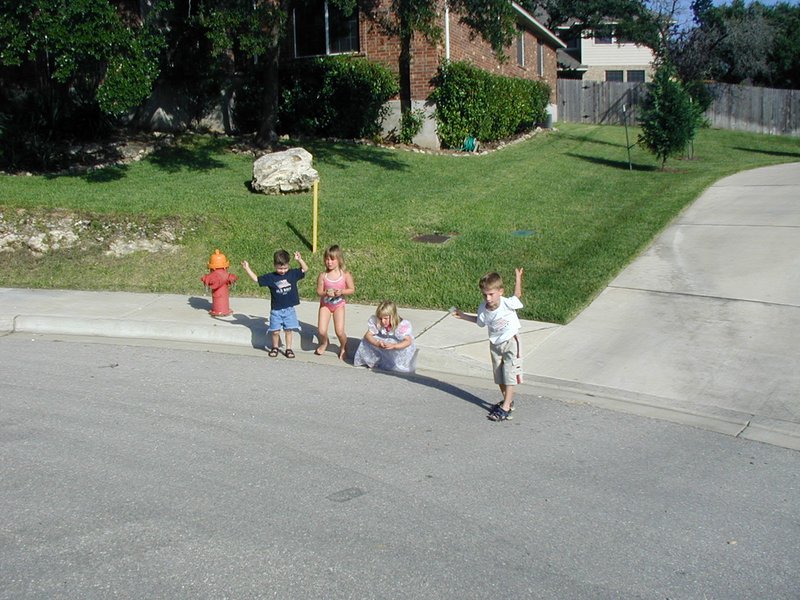 2004/07(July)/4th-of-July/800x600_2004-07-04-July-4th-5-Dax-Brittney-McKenzie-Chance.JPG