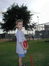 2004-07-11-AAC-softball-picnic-11-Chance.JPG
