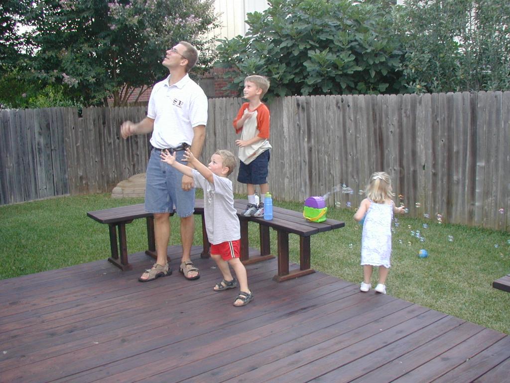 2004/07(July)/Cousins-sleepover/2004-07-23-cousins-sleepover-1-Travis-Vale-Chance-Kyla.JPG