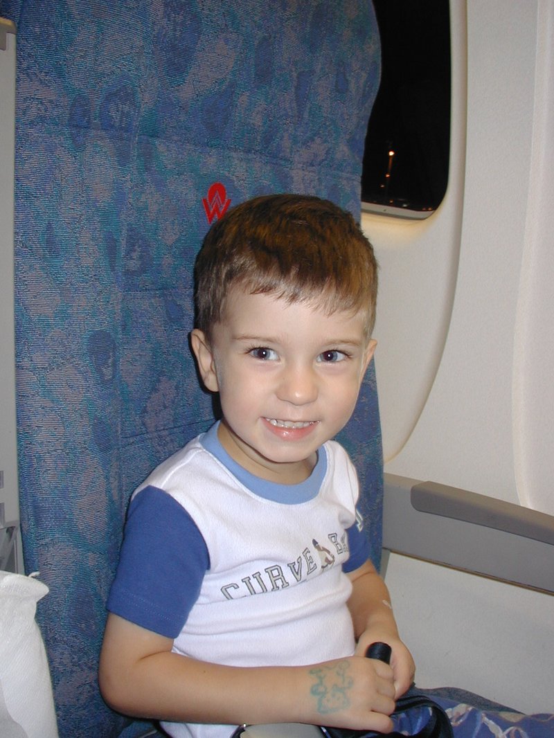 2004/07(July)/LasVegas/800x600_2004-07-06-Las-Vegas-3-Dax-plane.JPG