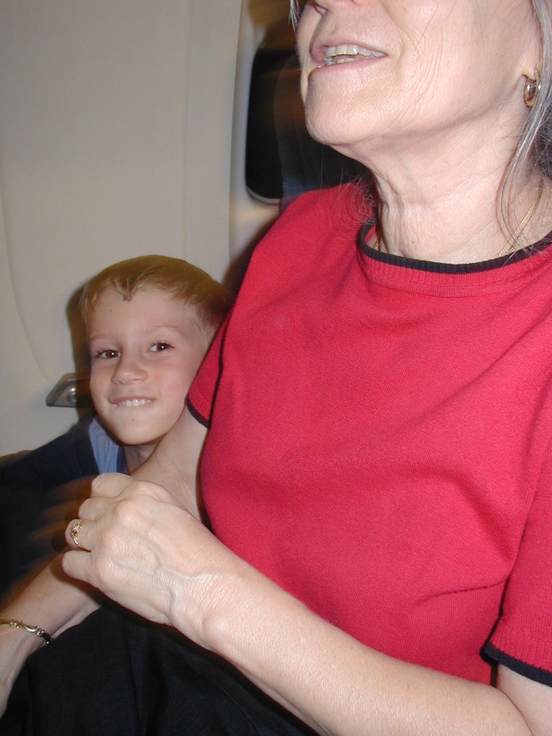 2004/07(July)/LasVegas/800x600_2004-07-06-Las-Vegas-4-Chance-Grammy-plane.JPG
