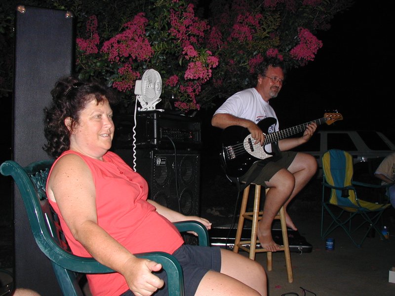 2004/07(July)/Neighboorhood-Jam-Session/800x600_2004-07-03-Neighboorhood-Jam-Session-3-Mecca-Mark.JPG
