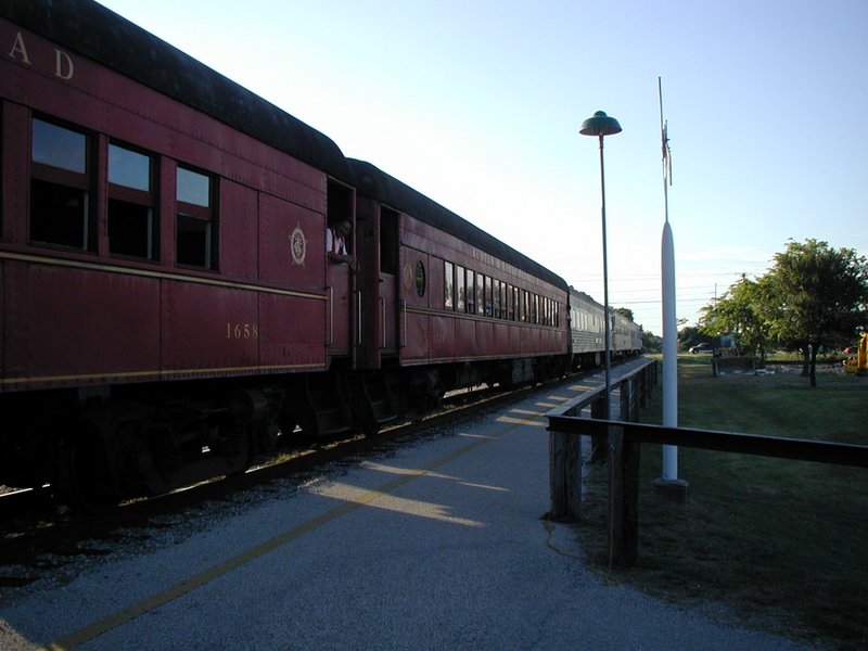 2004/07(July)/PNO-RR-Flyer/800x600_2004-07-24-PNO-02-RoundRock-Flyer-Train.JPG