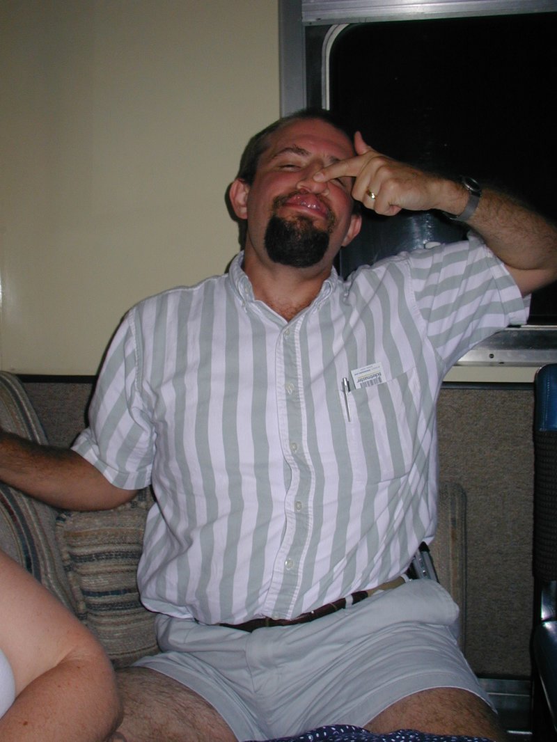 2004/07(July)/PNO-RR-Flyer/800x600_2004-07-24-PNO-14-RoundRock-Flyer-Train-Ren-nose.JPG