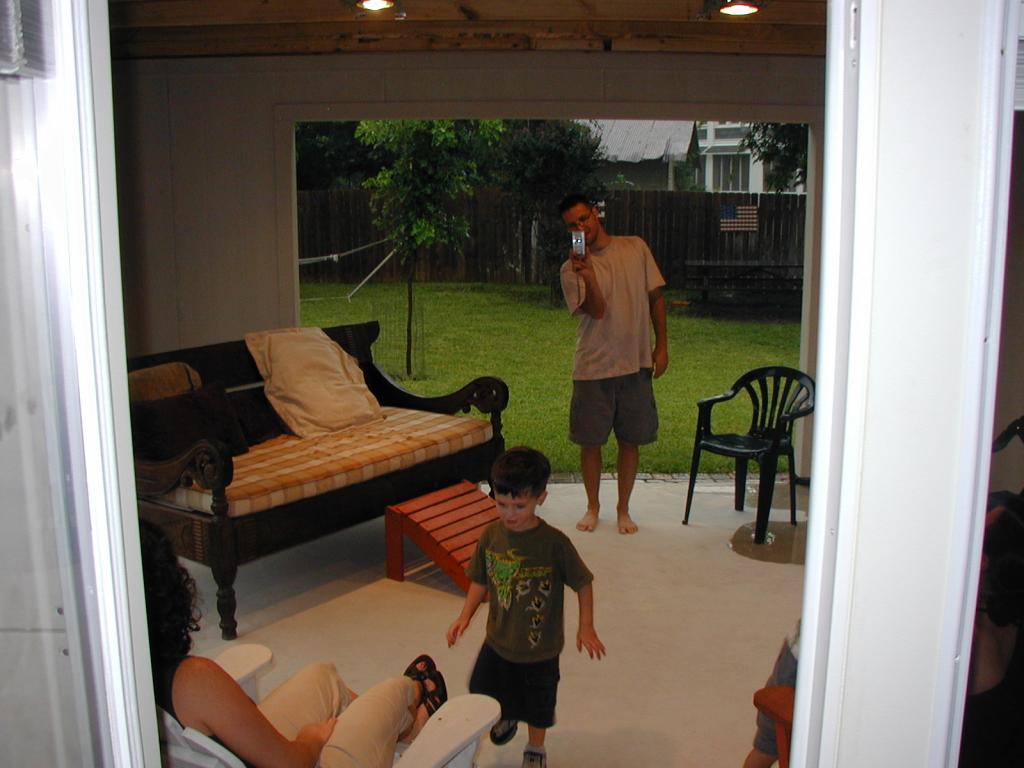 2004/07(July)/Troy-Syndia-Patio/2004-07-25-Troy-Syndia-Deisinger-home-1-Dax.JPG