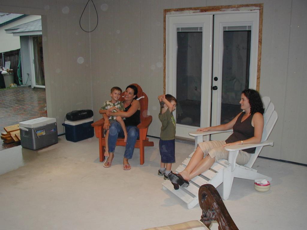 2004/07(July)/Troy-Syndia-Patio/1024x768_2004-07-25-Troy-Syndia-Deisinger-home-3-Chance-Dax-Suzi.JPG