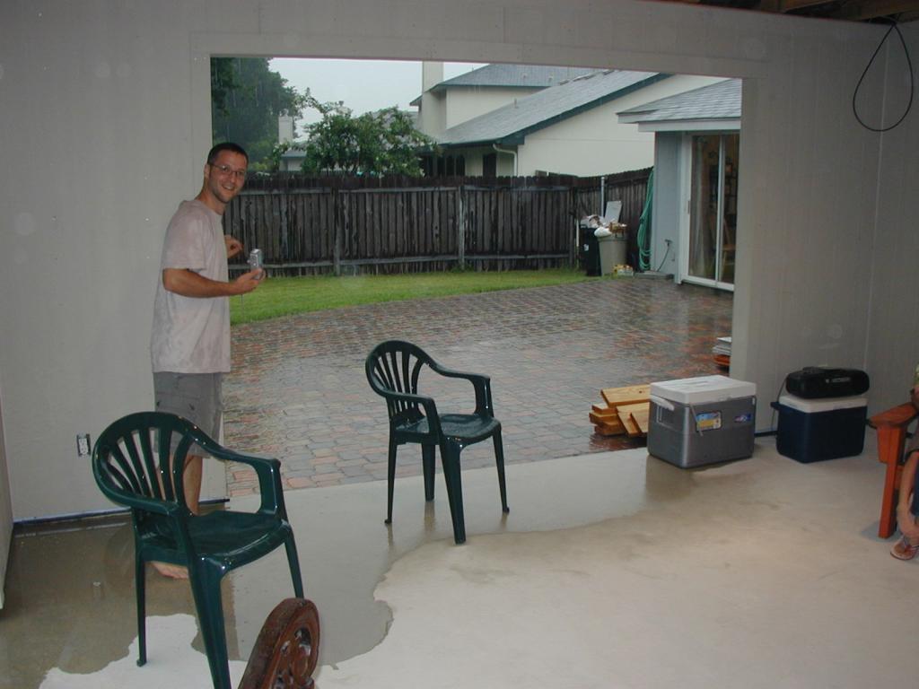 2004/07(July)/Troy-Syndia-Patio/1024x768_2004-07-25-Troy-Syndia-Deisinger-home-4.JPG