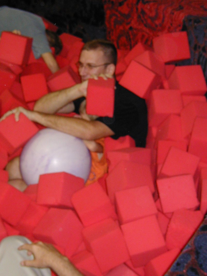 2004/08(August)/Case-3rd-Bday/800x600_2004-08-14-Case-Bday-11-Travis-Chance-volcano.JPG