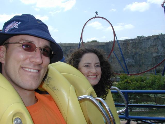 2004/08(August)/FiestaTexas/640x480_2004-08-15-Fiesta-Texas-25-Travis-Suzi-Superman.JPG