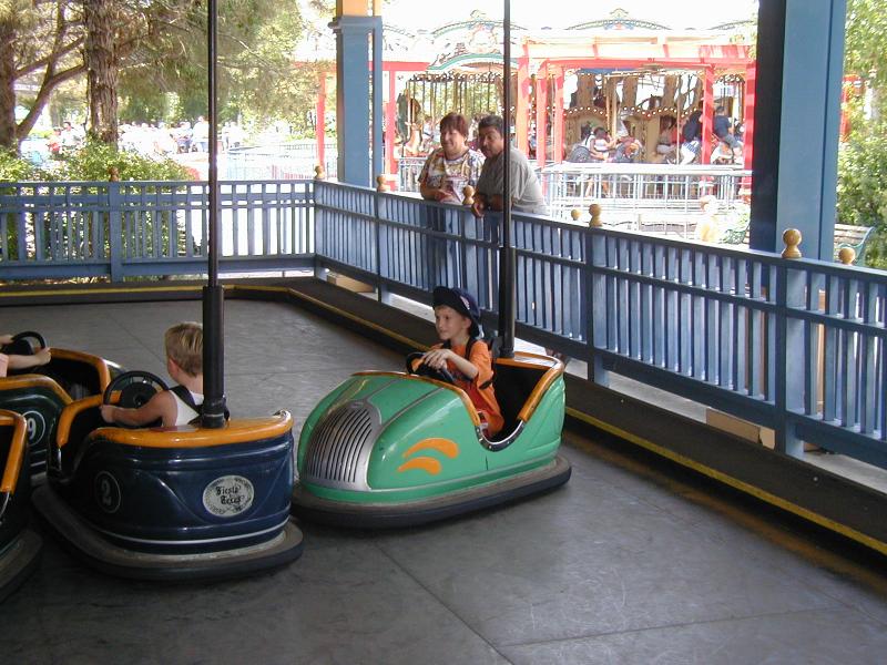 2004-08-15-Fiesta-Texas-42-Chance-bumpercars.JPG
