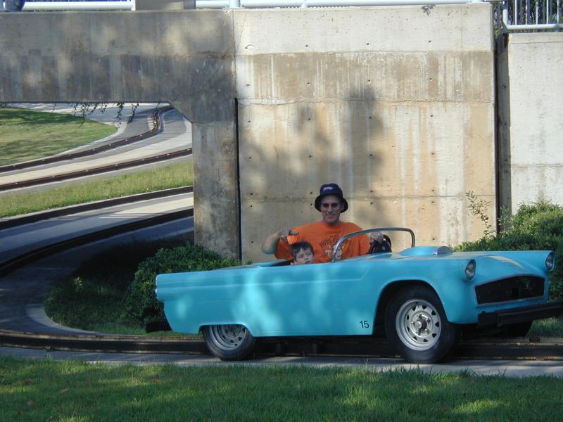 2004-08-15-Fiesta-Texas-61-Travis-Dax-cars.JPG