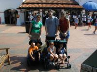 2004-08-15-Fiesta-Texas-02-Suzi-Chance-Dax-Bill-Vava-Bryant.JPG