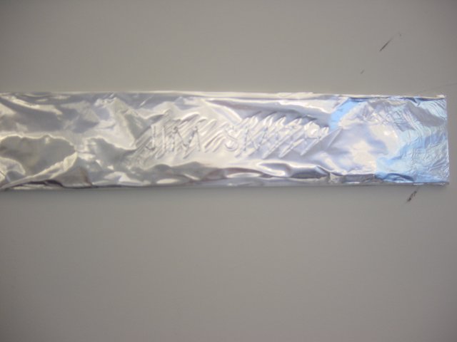 2004/08(August)/Tin-Foil-Desk/640x480_ShinyPantsDesk.6.JPG