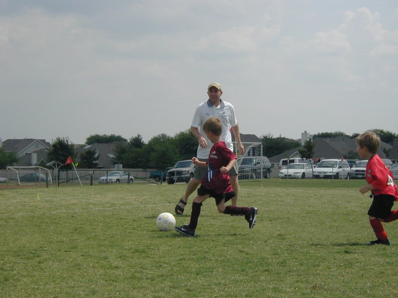 2004/09(September)/Cobra-Soccer/800x600_2004-09-11-Soccer-07-Chance-CoachMark.JPG