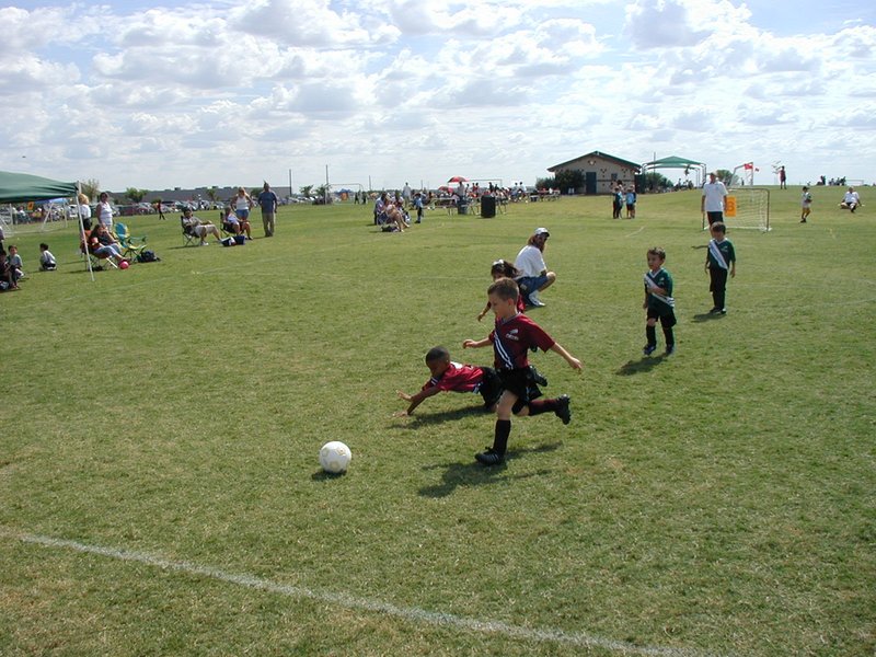 2004/09(September)/Cobra-Soccer/800x600_2004-09-18-Soccer-18-Matthew-Jaedon-Alexia.JPG