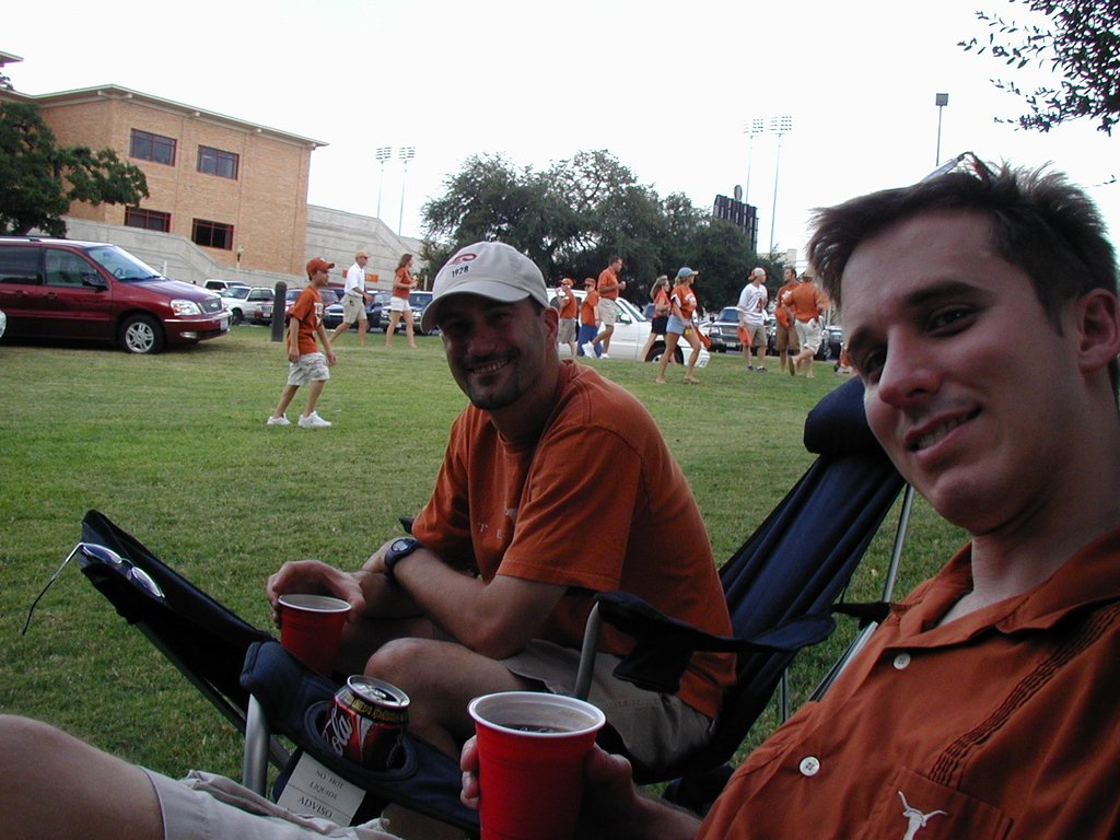 2004/09(September)/Texas-Tailgaters/1024x768_2004-09-04-Texas-Tailgate-1-Josh.JPG